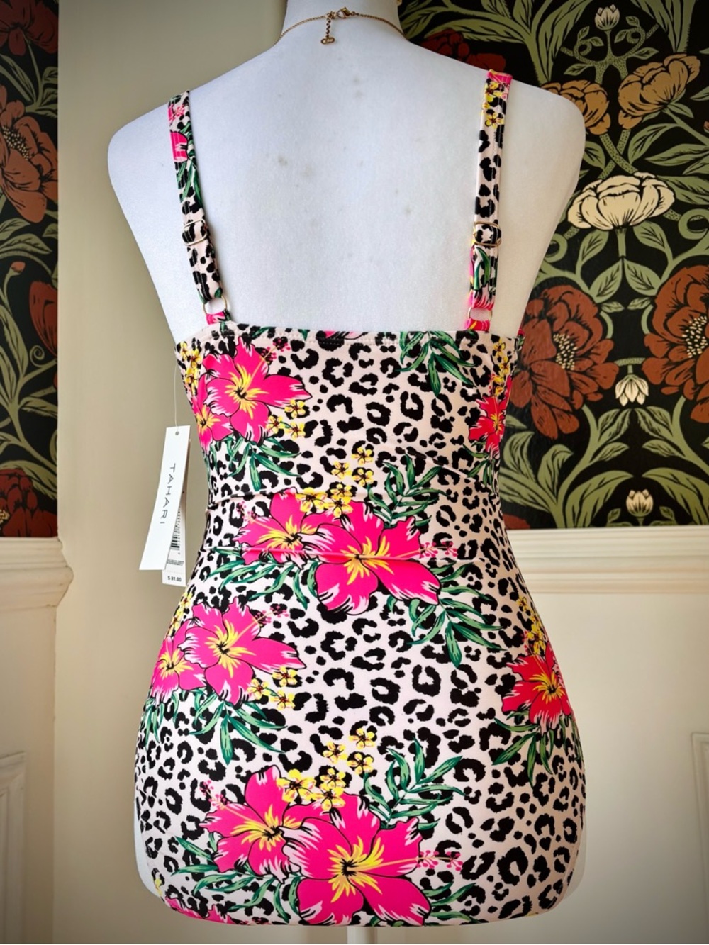 NWT🌺✨ TAHARI One Piece Bathing Suit - Picture 5 of 8